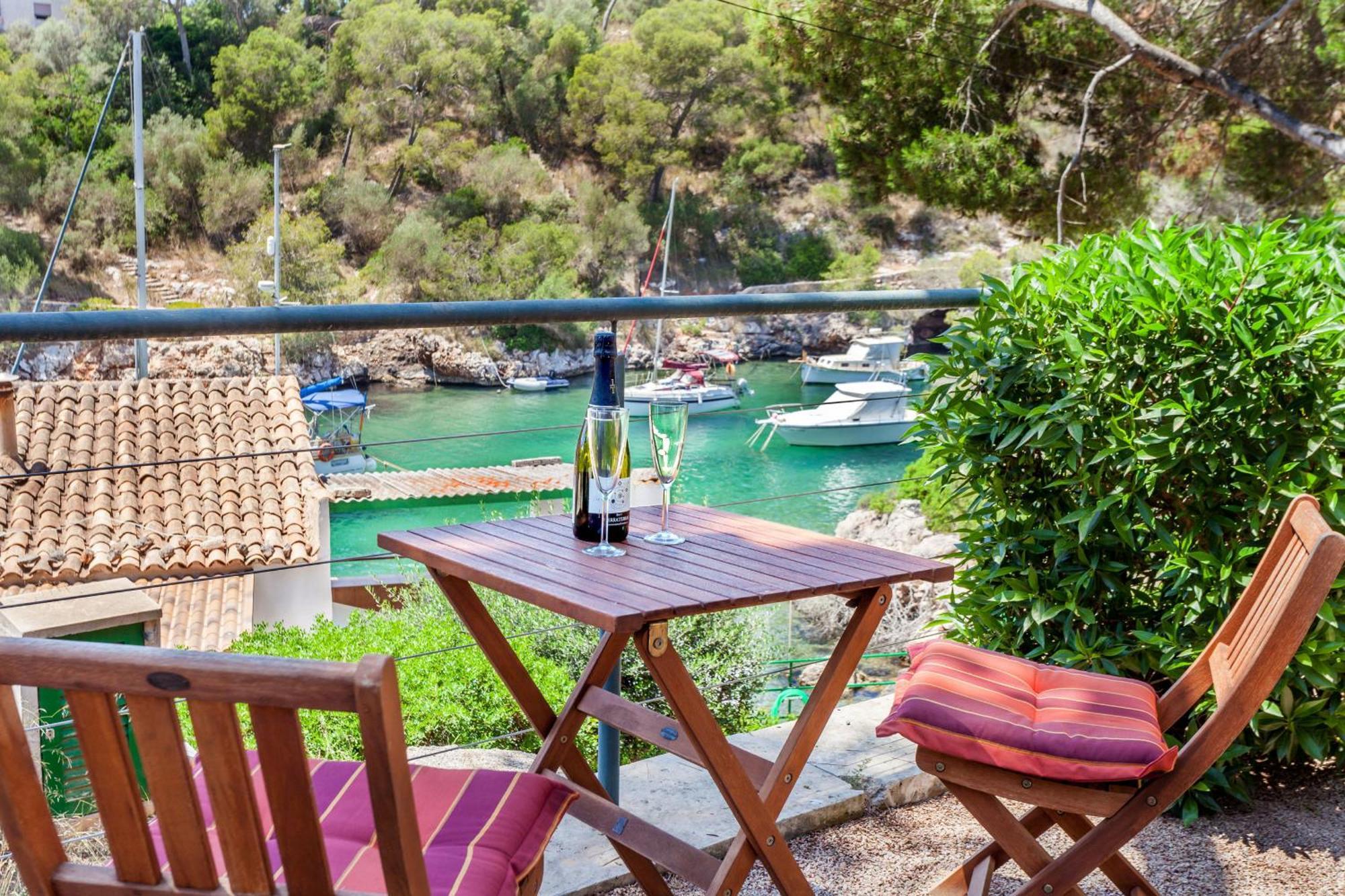 Harbour View 2 Apartment Cala Figuera  Exterior photo
